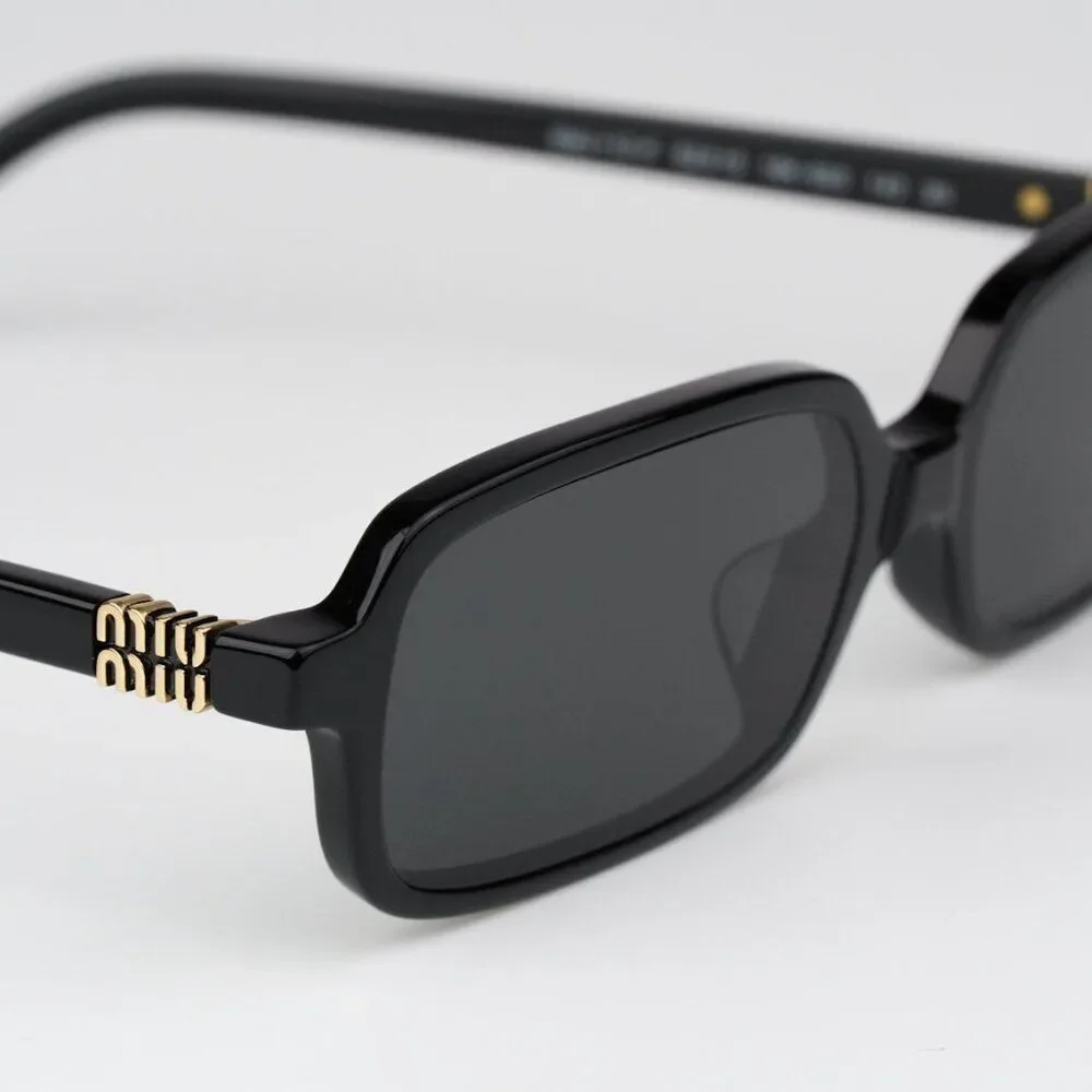 NEW Miu Miu MU11ZSF 16K5S0 Black Dark Grey Rectangle Unisex Sunglasses